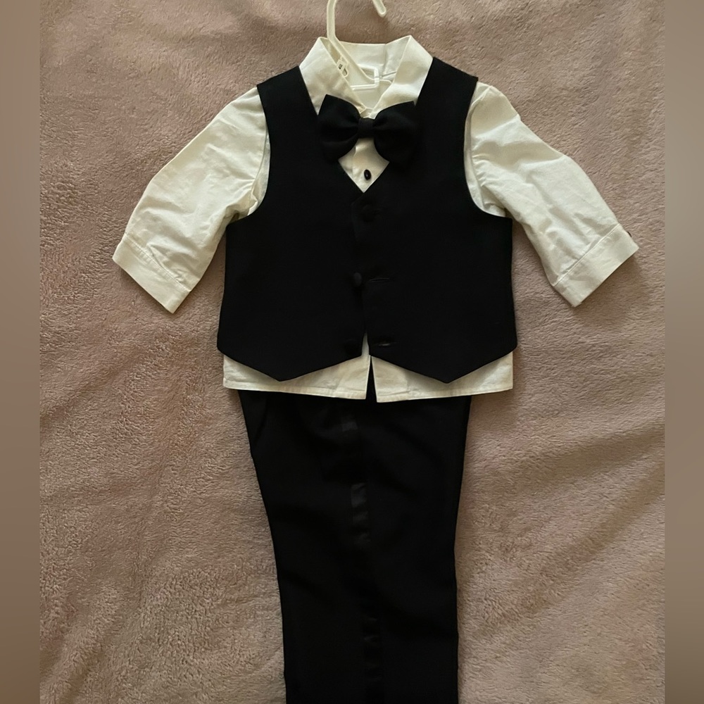 Boys (12 month) black suit